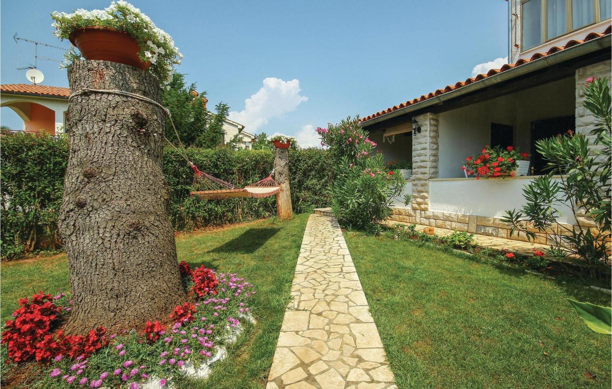 Beautiful Apartment In Porec With Wifi Exteriér fotografie